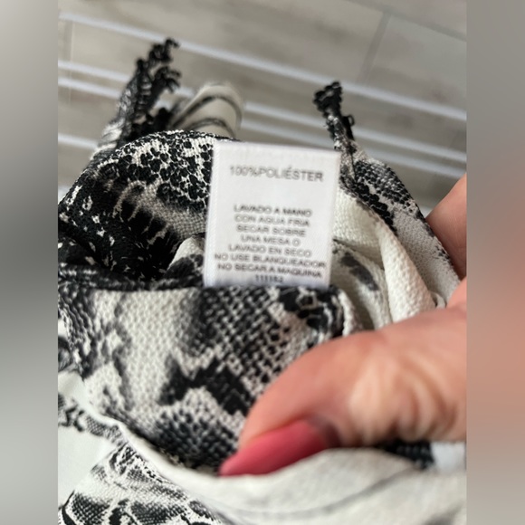 Gorgeous black and white patterned beaded tunic dress. Showstopper! - Picture 5 of 7